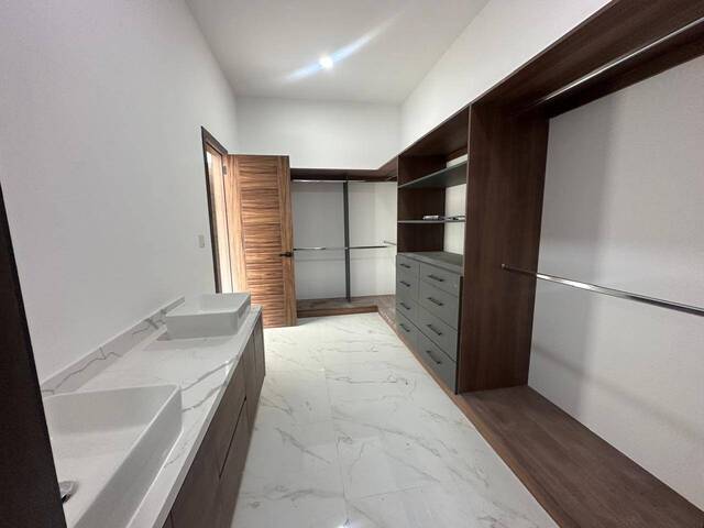 #9 - Casa para Venta en Tijuana - BC - 2